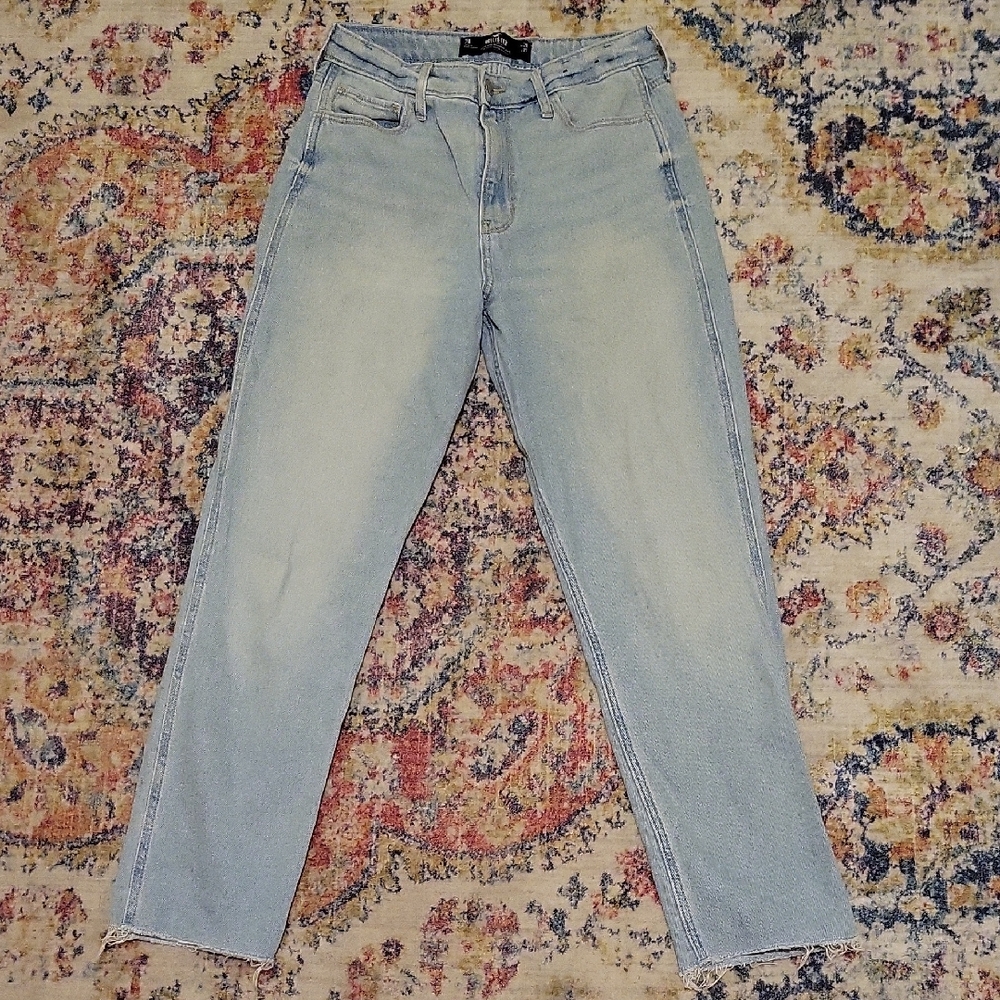 Hollister Ultra High Rise Mom Jean